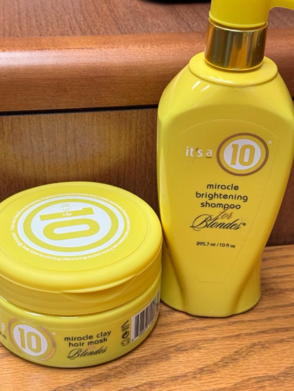 It's a 10 Miracle Brightening Shampoo & Clay Hair Mask for Blondes